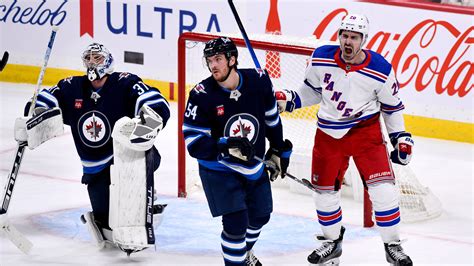 Zibanejad scores in OT as Rangers beat Jets 3-2 for 5th straight win